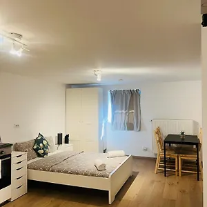 https://suitesrus-near-fashion-district.brusselshotelsbook.com